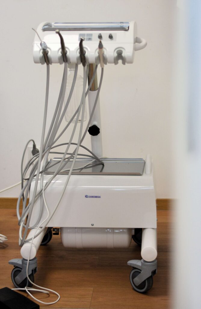 14 usługi.zurmed.stomatologia.weterynaryjna.ekstrakcje.usuniecie zeba.choryzab.zapalenieprzyzebia.sanacja.